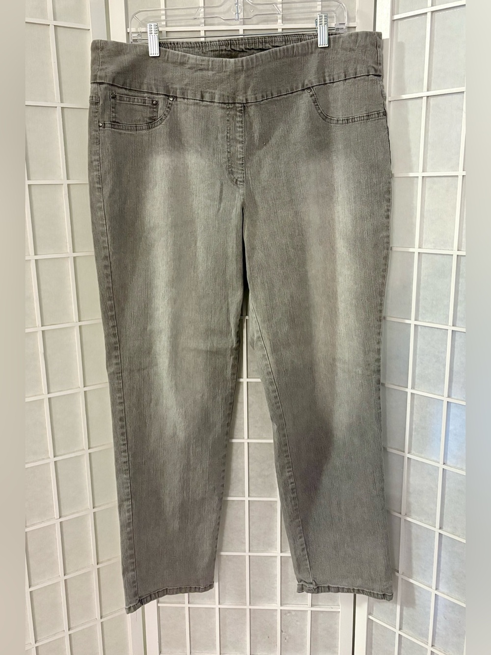 Ruby Rd. Grey Cropped Pull-On Stretch Jeans - Picture 4 of 7